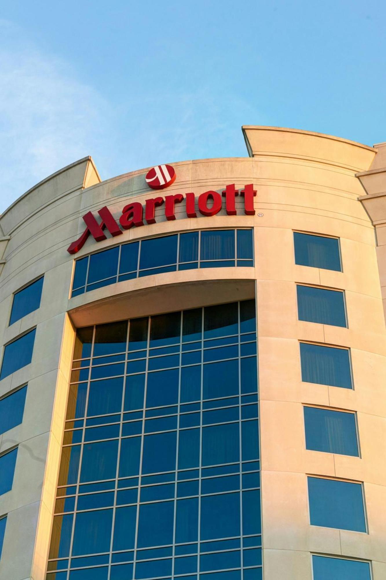 Marriott Indianapolis North Hotel Exterior photo